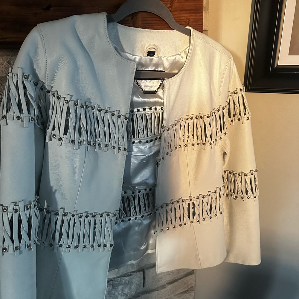 Super cool, vintage white leather jacket!